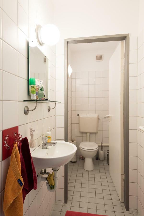 Apartment In Der Yogaschule โคโลญ ภายนอก รูปภาพ