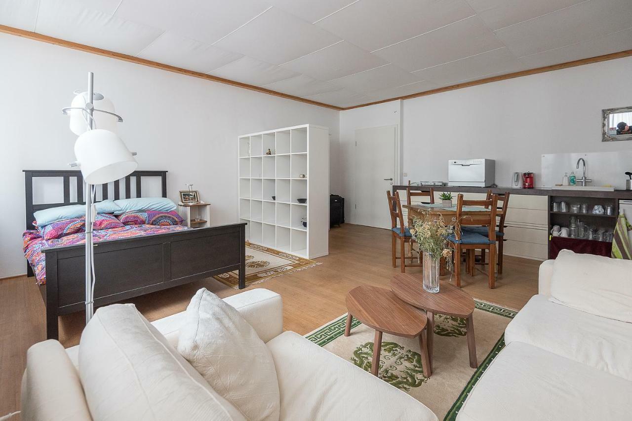 Apartment In Der Yogaschule โคโลญ ภายนอก รูปภาพ