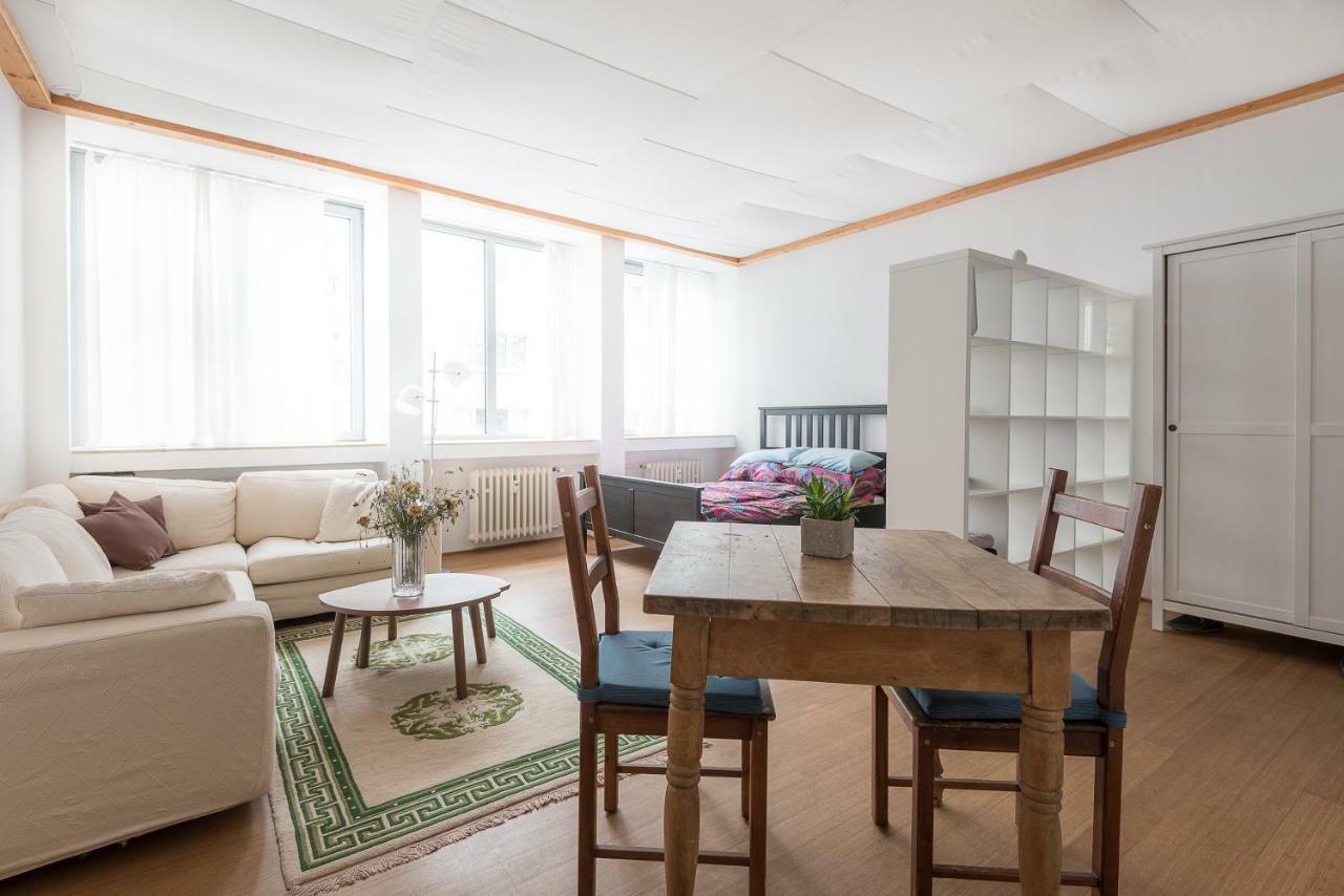 Apartment In Der Yogaschule โคโลญ ภายนอก รูปภาพ